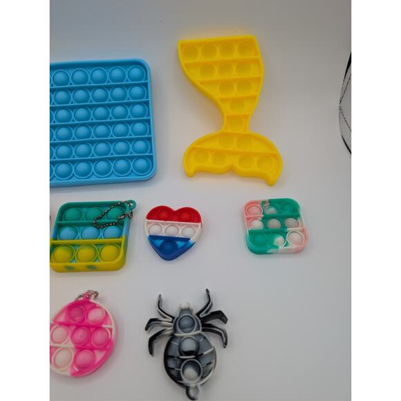 Sensory Fidget Toy Lot 15 oz – 12 Pop Its 2 Spinners + Bonus Sensory Toy Bundle - Picture 3 of 5